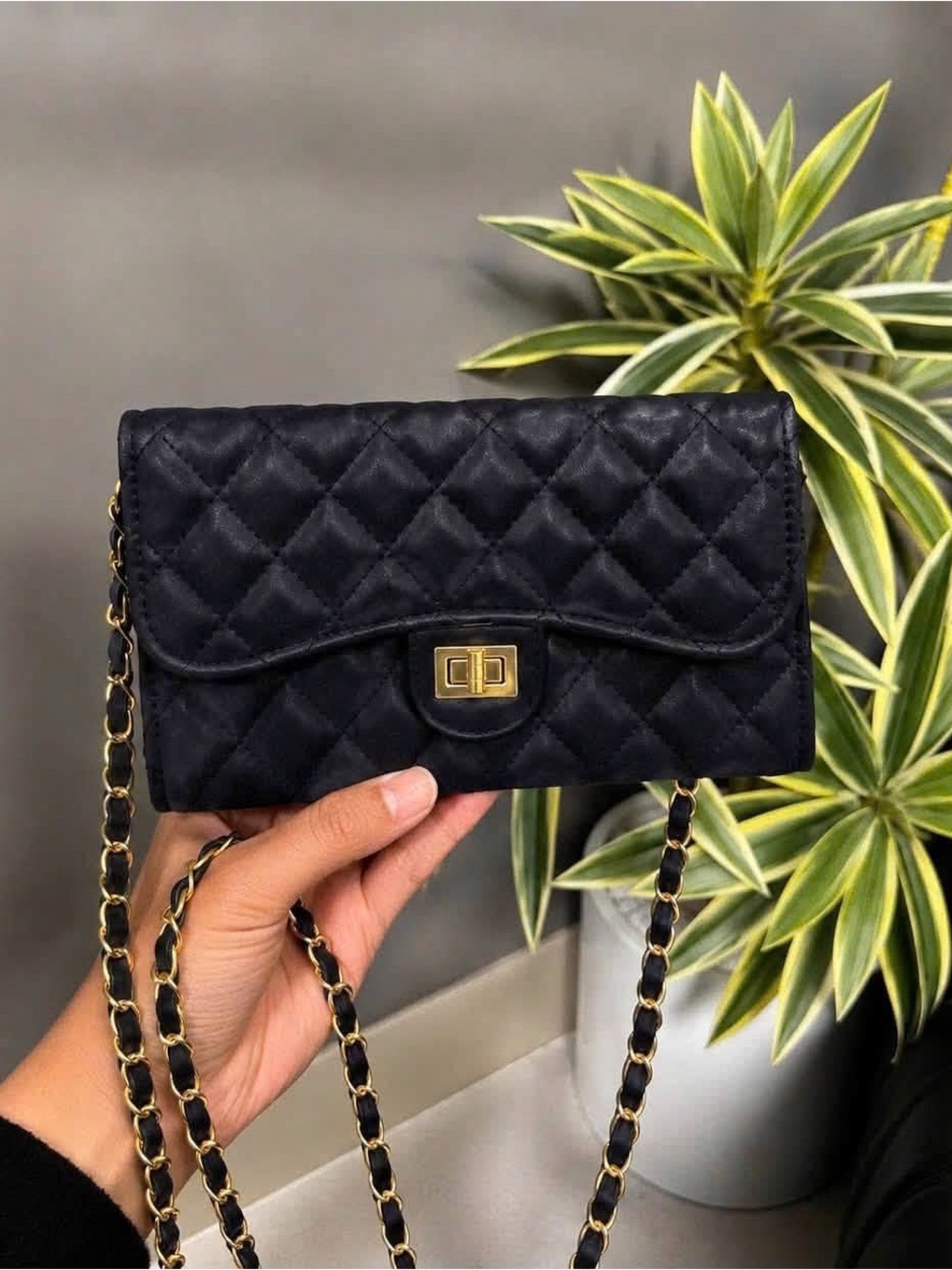 Quilted Black Chain Shoulder Bag - Elegant Evening Clutch